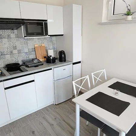 Lesna Przystan Rozewie, Jastrzebia Gora