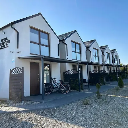 Lesna Przystan Rozewie, Jastrzebia Gora Rozewie