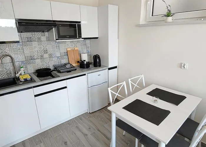 Lesna Przystan Rozewie, Jastrzebia Gora