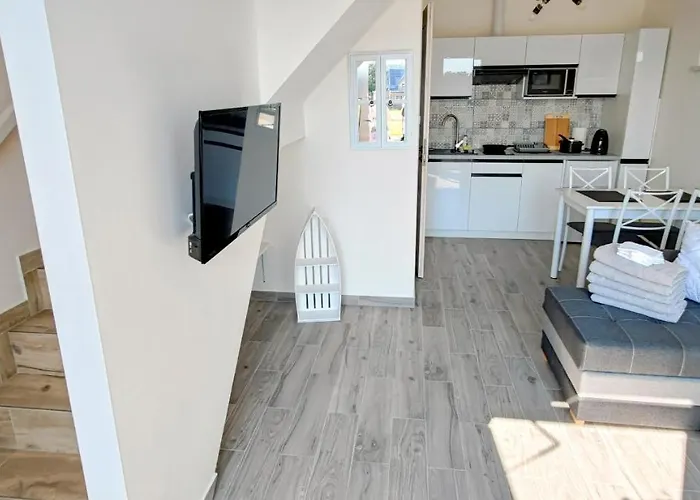 Lesna Przystan Rozewie, Jastrzebia Gora * Rozewie