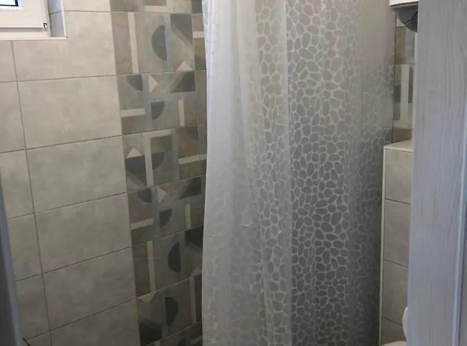 Leśna Przystań Rozewie, Jastrzębia Góra