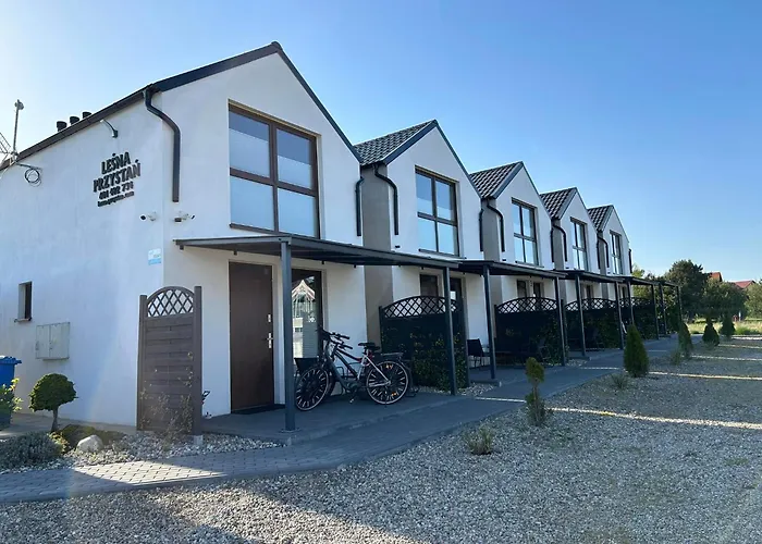 Lesna Przystan Rozewie, Jastrzebia Gora Rozewie