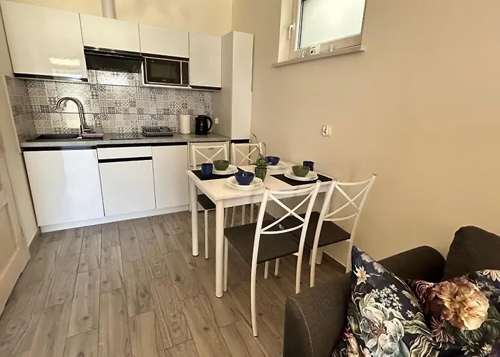 Leśna Przystań Rozewie, Jastrzębia Góra Rozewie