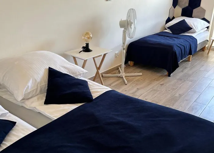 Lesna Przystan Rozewie, Jastrzebia Gora